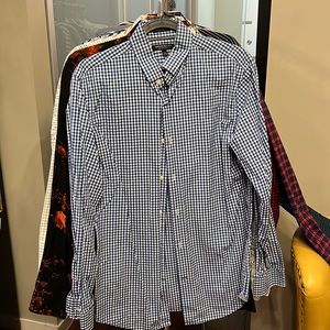 Men’s Small Banana Republic Button up white and blue checker